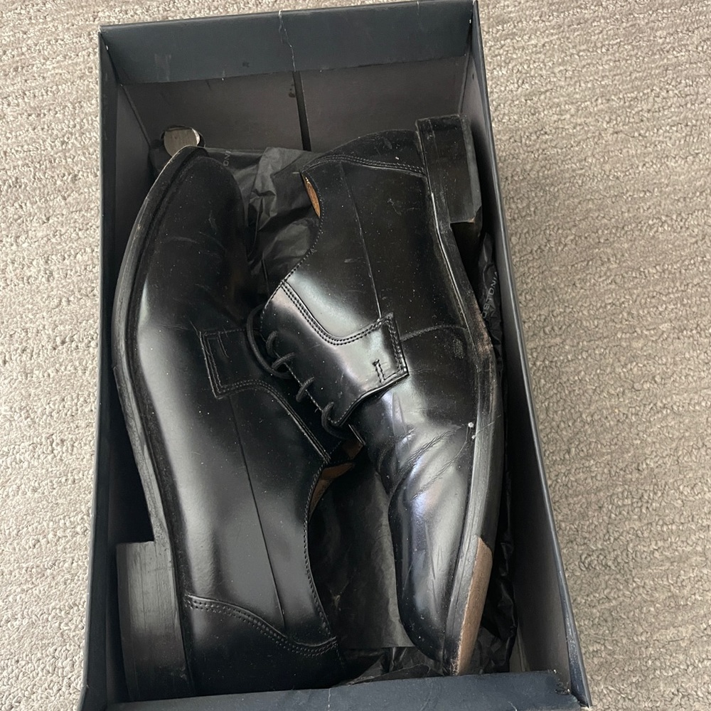 Men’s Bostonian dress shoes